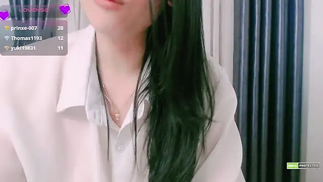 Snapshot of Na_baby chatting on December 19, 2025, 8:33 pm Na baby online show from December 19, 2025, 8:33 pm