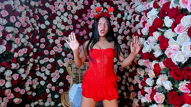 Charlothe capell online show from February 13, 2026, 9:15 pm