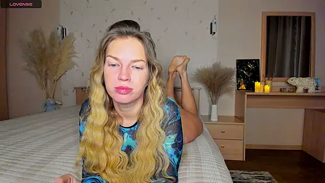 Snapshot of Jeanne_Williams chatting on January 24, 2025, 1:56 am Jeanne Williams online show from January 24, 2025, 1:56 am