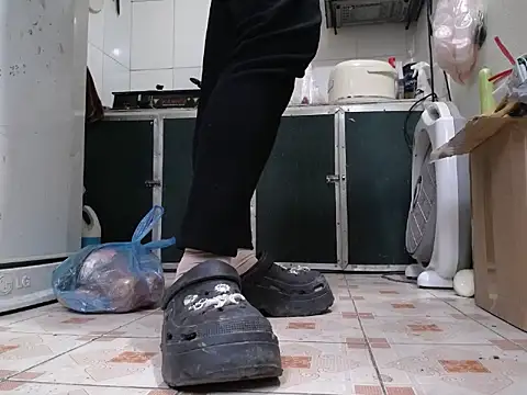 nolame18xxx online show from February 10, 2026, 12:20 am