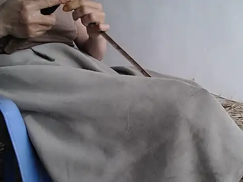 Snapshot of nolame18xxx chatting on April 1, 2026, 9:43 am nolame18xxx online show from April 1, 2026, 9:43 am