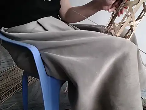 Snapshot of nolame18xxx chatting on April 4, 2026, 1:12 am nolame18xxx online show from April 4, 2026, 1:12 am