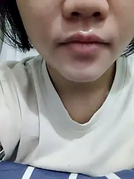 Loveasss20 online show from December 4, 2024, 9:29 pm