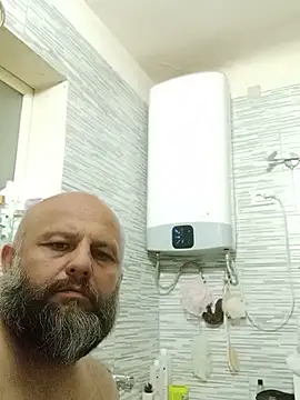 AlexandruCsaba online show from May 18, 2026, 9:08 pm