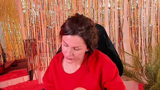 April o Nill online show from December 21, 2025, 9:00 am