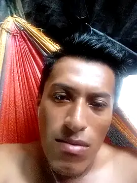 Henrry309 online show from July 13, 2026, 3:33 pm