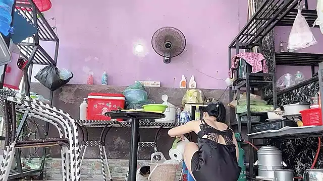 LinhChi 9x online show from July 7, 2026, 3:09 am