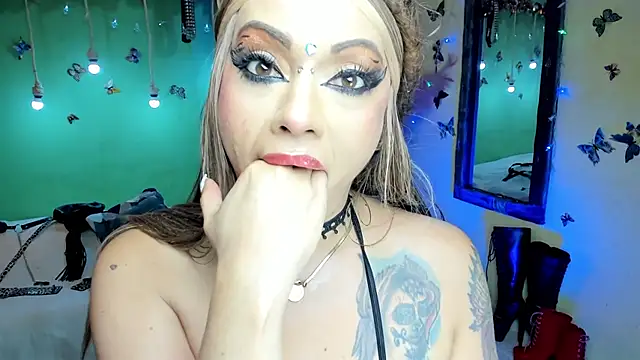 angelina james  online show from June 11, 2026, 9:56 pm