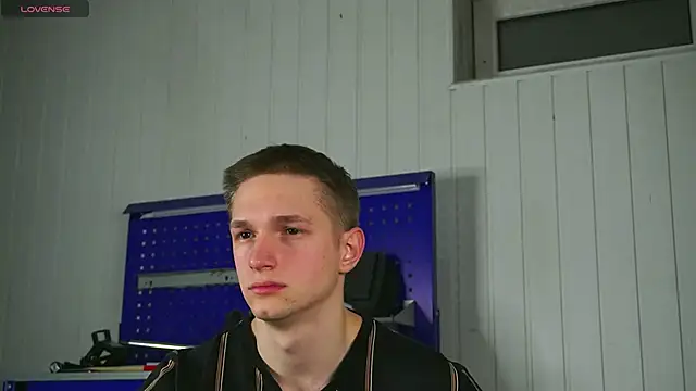 dustyn fox online show from February 9, 2026, 4:38 pm