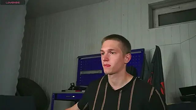 dustyn fox online show from September 29, 2025, 4:12 pm