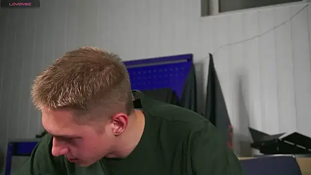 dustyn fox online show from November 4, 2025, 4:44 pm