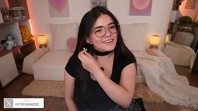 cammiefoalss online show from May 12, 2026, 5:52 pm