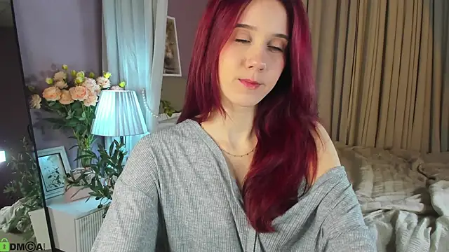 Snapshot of Dearly_Emily chatting on July 16, 2026, 5:21 pm Dearly Emily online show from July 16, 2026, 5:21 pm
