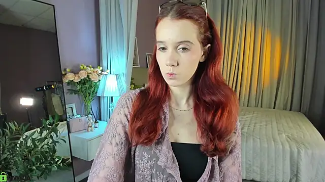 Snapshot of Dearly_Emily chatting on July 4, 2026, 5:17 pm Dearly Emily online show from July 4, 2026, 5:17 pm