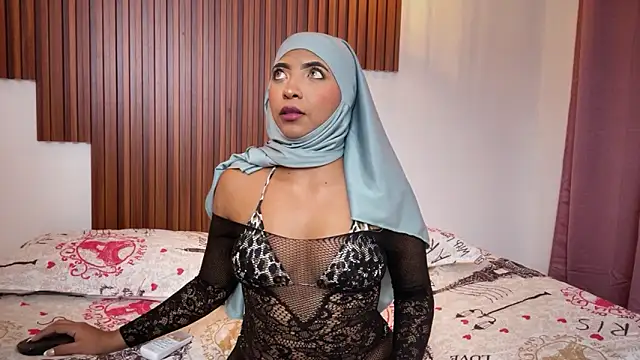 Snapshot of _Shara_Handal_ chatting on February 8, 2026, 8:23 am Shara Handal online show from February 8, 2026, 8:23 am