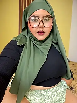 Snapshot of _Shara_Handal_ chatting on February 4, 2026, 7:03 am Shara Handal online show from February 4, 2026, 7:03 am