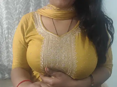 Snapshot of cute-priy chatting on February 10, 2025, 5:47 am cute-priy online show from February 10, 2025, 5:47 am