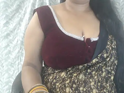 Snapshot of cute-priy chatting on July 10, 2026, 5:40 am cute-priy online show from July 10, 2026, 5:40 am