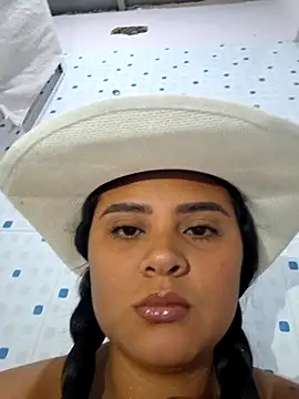 sexy-latin10 online show from November 1, 2025, 3:02 am