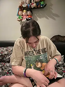 ThicBunz online show from March 19, 2026, 11:16 pm