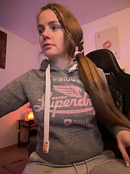 Piinkpandora online show from February 9, 2026, 9:02 pm