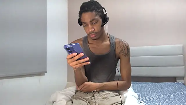 Skinnyblackman online show from April 1, 2026, 6:04 am