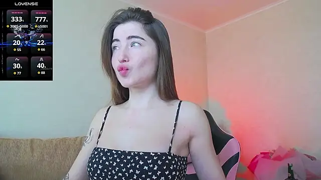 Snapshot of Luxuryalma chatting on February 3, 2026, 7:57 am Luxuryalma online show from February 3, 2026, 7:57 am