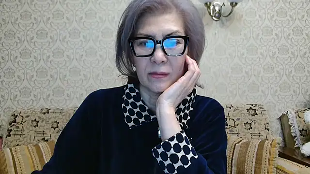 Snapshot of Elegant00Lady chatting on October 13, 2025, 5:25 pm Elegant00Lady online show from October 13, 2025, 5:25 pm