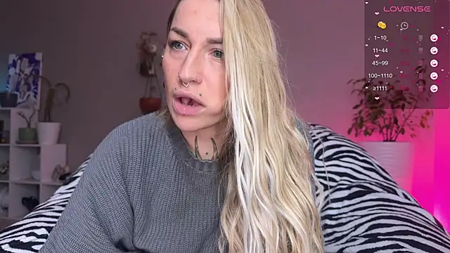 Tanya Acid online show from December 3, 2025, 3:11 pm