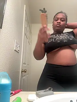 Prettynthick12 online show from March 10, 2026, 3:10 am