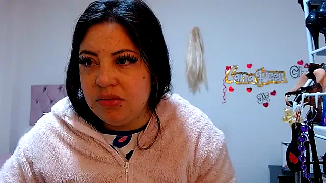 lanaqueen699 online show from November 11, 2025, 12:22 pm