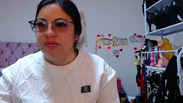 lanaqueen699 online show from November 7, 2025, 12:21 pm