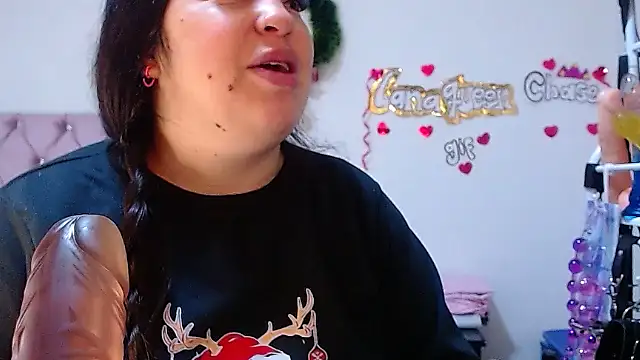 lanaqueen699 online show from February 4, 2026, 12:22 pm