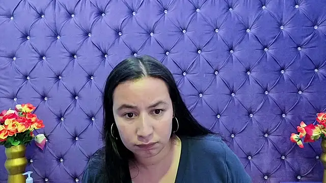 NaomyPrinces online show from October 23, 2025, 2:05 pm