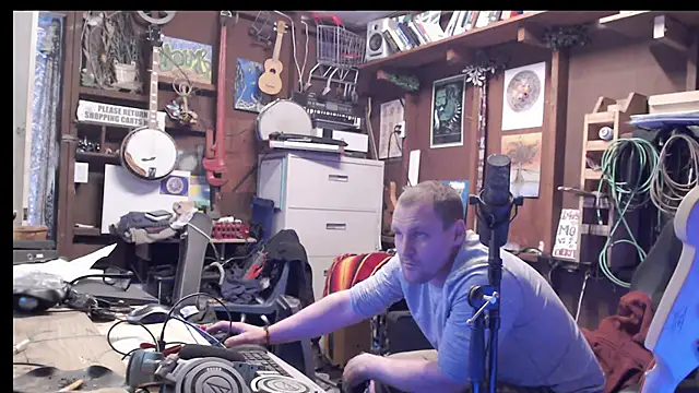 Snapshot of itsjameswebbscope chatting on January 12, 2025, 10:54 pm itsjameswebbscope online show from January 12, 2025, 10:54 pm