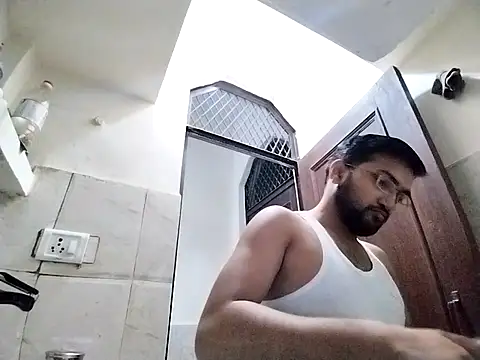 Snapshot of bigvorn6 chatting on April 15, 2026, 1:37 pm bigvorn6 online show from April 15, 2026, 1:37 pm