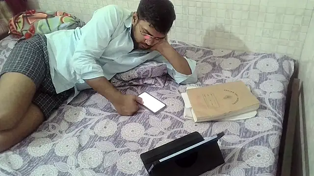 Snapshot of bigvorn6 chatting on April 11, 2026, 4:43 pm bigvorn6 online show from April 11, 2026, 4:43 pm