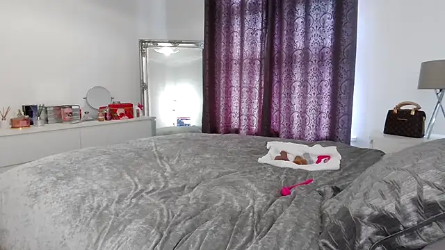 Snapshot of TanyaTaylor45 chatting on February 10, 2026, 1:10 pm TanyaTaylor45 online show from February 10, 2026, 1:10 pm