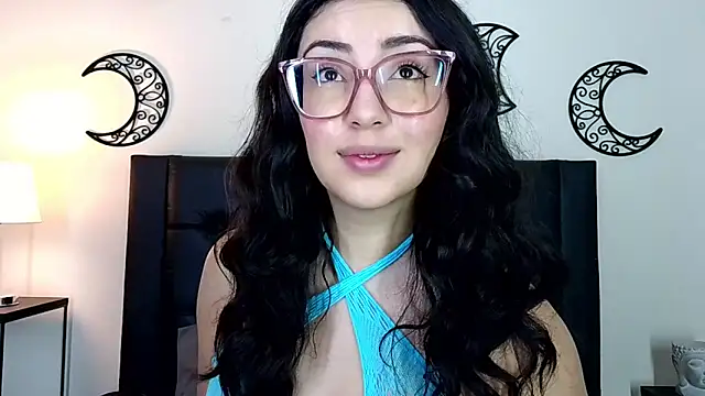 EvoletFMK online show from November 7, 2025, 6:23 pm