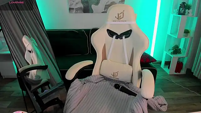 Snapshot of VanessaSmuth chatting on February 12, 2026, 2:22 am VanessaSmuth online show from February 12, 2026, 2:22 am