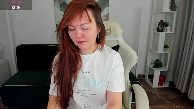 Snapshot of VanessaSmuth chatting on February 17, 2026, 2:09 am VanessaSmuth online show from February 17, 2026, 2:09 am