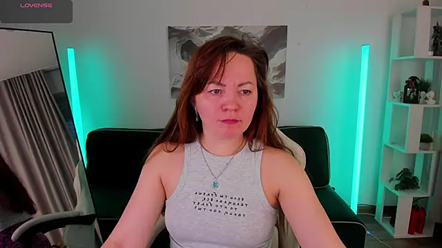 Snapshot of VanessaSmuth chatting on February 18, 2026, 1:47 am VanessaSmuth online show from February 18, 2026, 1:47 am