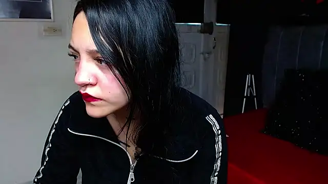 Snapshot of Violettasquirt chatting on February 11, 2026, 4:29 pm Violettasquirt online show from February 11, 2026, 4:29 pm