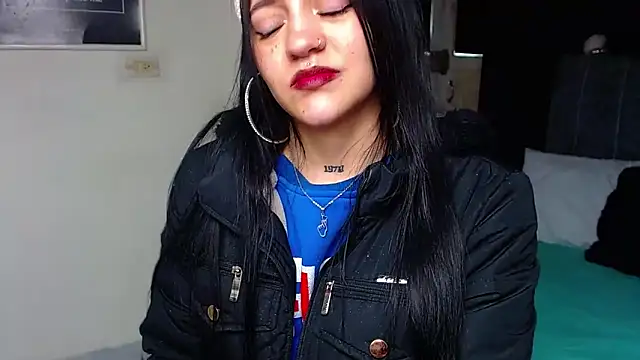 Snapshot of Violettasquirt chatting on February 28, 2026, 1:22 pm Violettasquirt online show from February 28, 2026, 1:22 pm