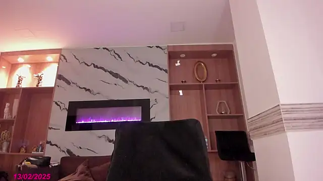 Snapshot of Isabel_Escorcia chatting on February 13, 2025, 8:17 am Isabel Escorcia online show from February 13, 2025, 8:17 am