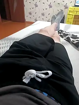 Snapshot of red_red00 chatting on February 9, 2025, 2:07 pm red red00 online show from February 9, 2025, 2:07 pm