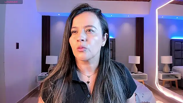 Snapshot of Susann_Ross chatting on November 8, 2025, 10:52 am Susann Ross online show from November 8, 2025, 10:52 am