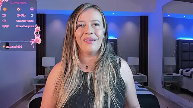 Snapshot of Susann_Ross chatting on January 13, 2026, 10:41 am Susann Ross online show from January 13, 2026, 10:41 am