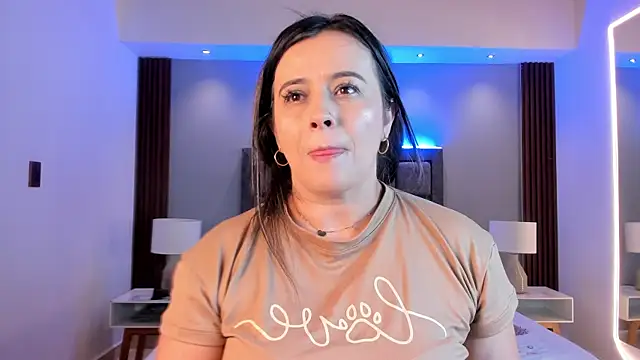 Snapshot of Susann_Ross chatting on September 9, 2025, 10:57 am Susann Ross online show from September 9, 2025, 10:57 am