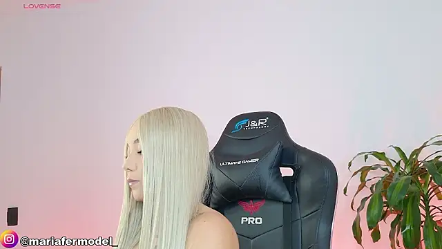 Mariafer05 online show from March 22, 2026, 2:07 pm